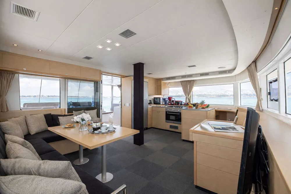 yacht-560475