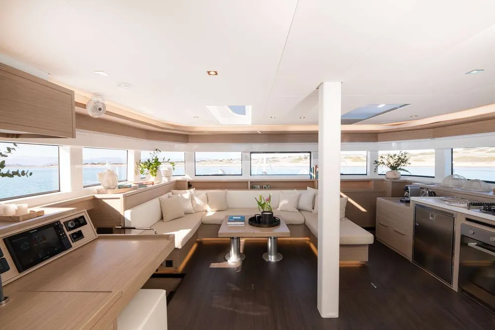 yacht-582138