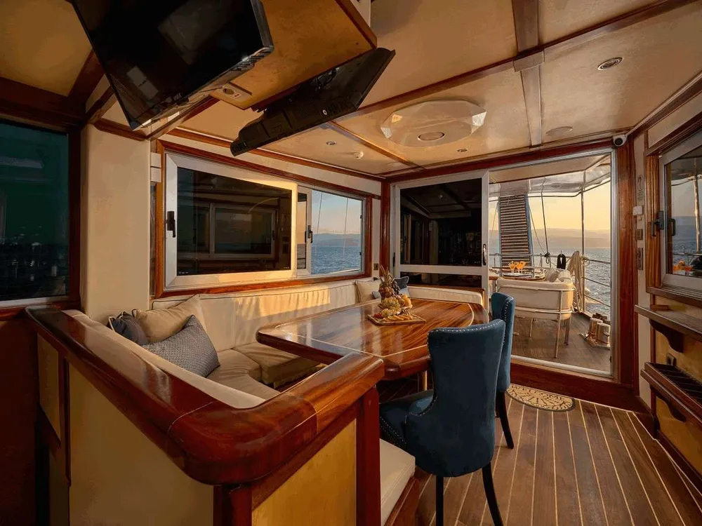 yacht-573282