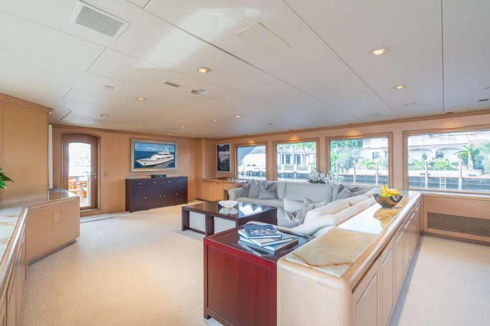 yacht-582305
