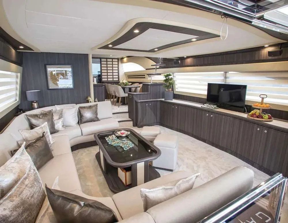 yacht-580871