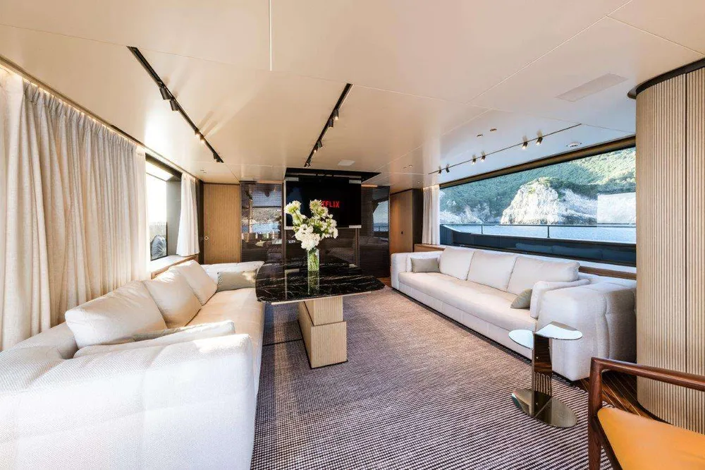yacht-588384