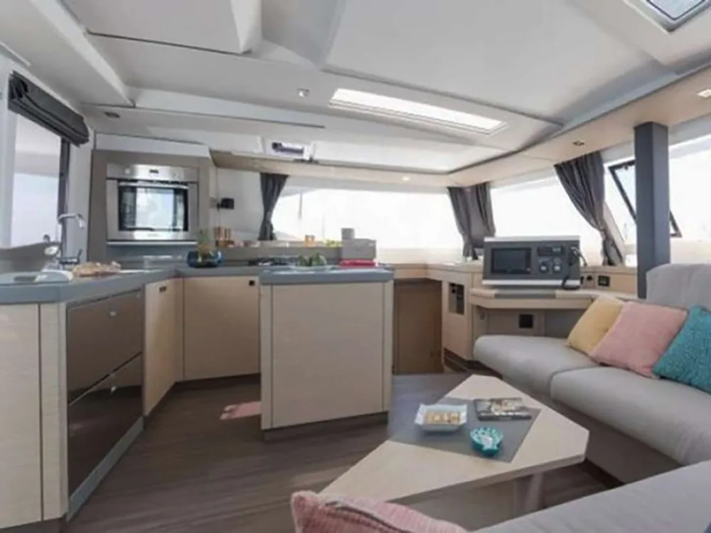 yacht-580690