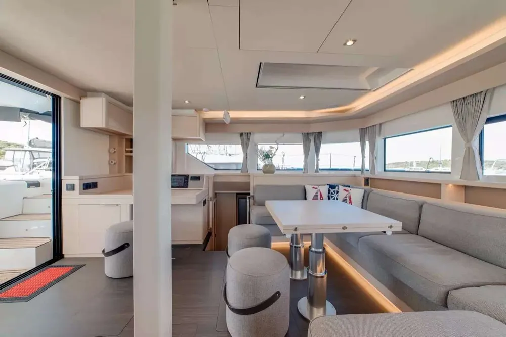 yacht-585519