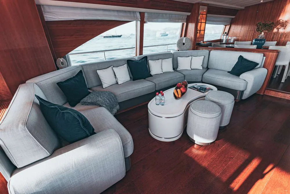 yacht-589120