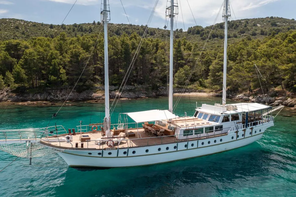 yacht-583989