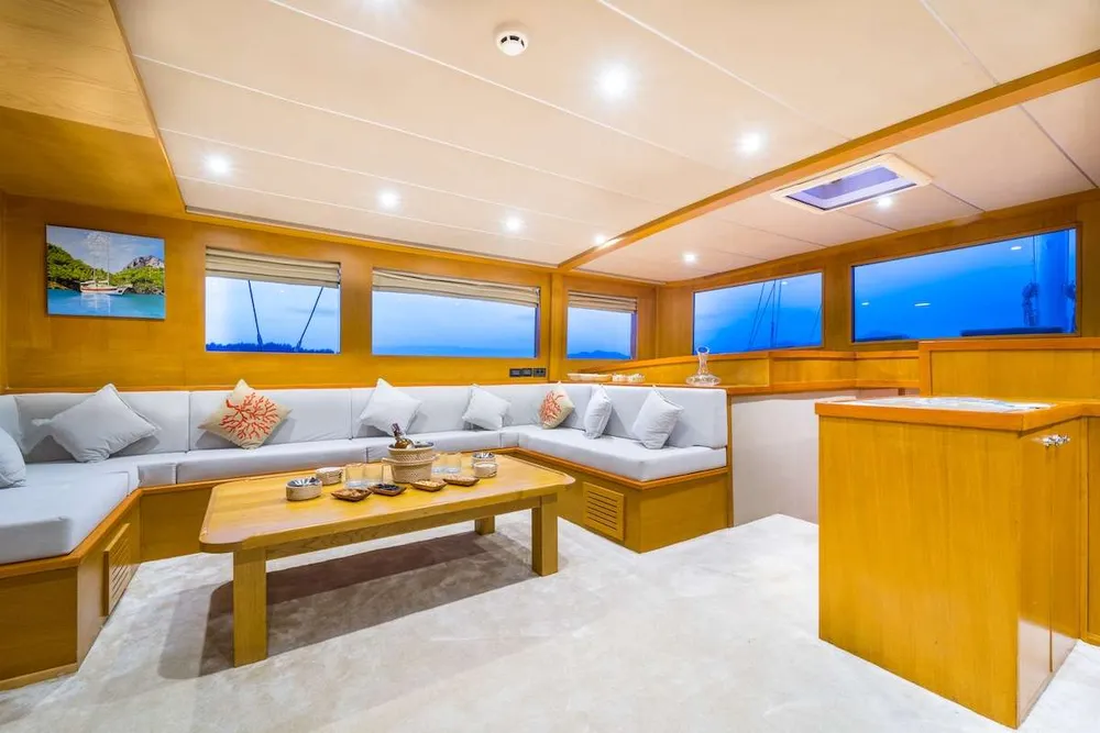 yacht-595249