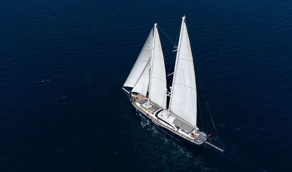 yacht-550704