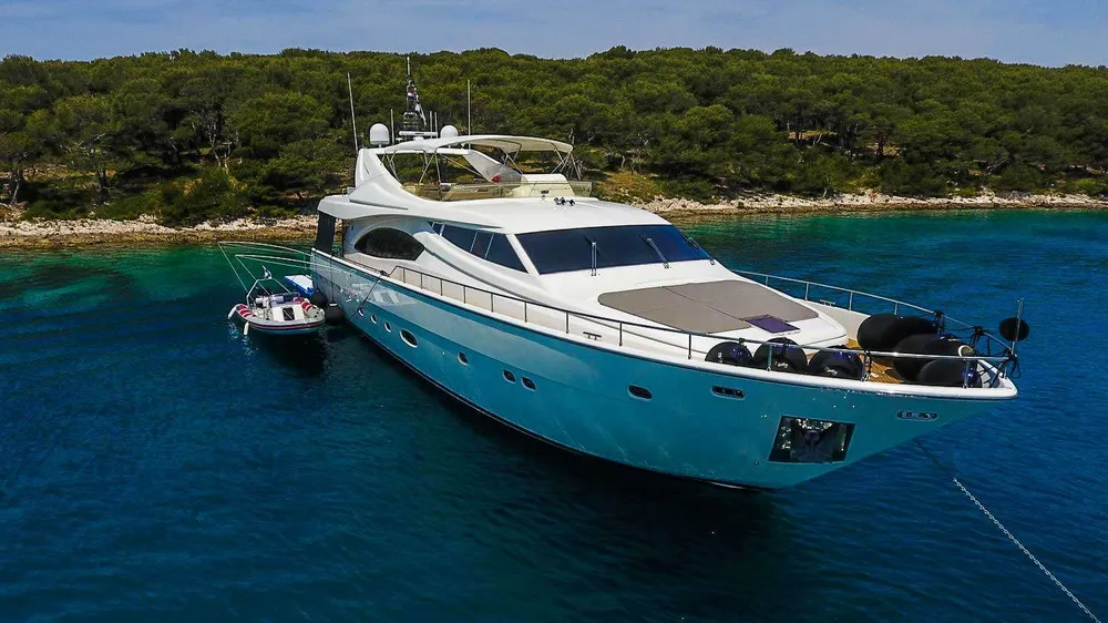 yacht-588934