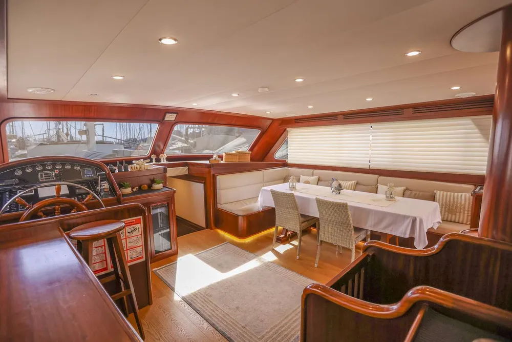 yacht-585046
