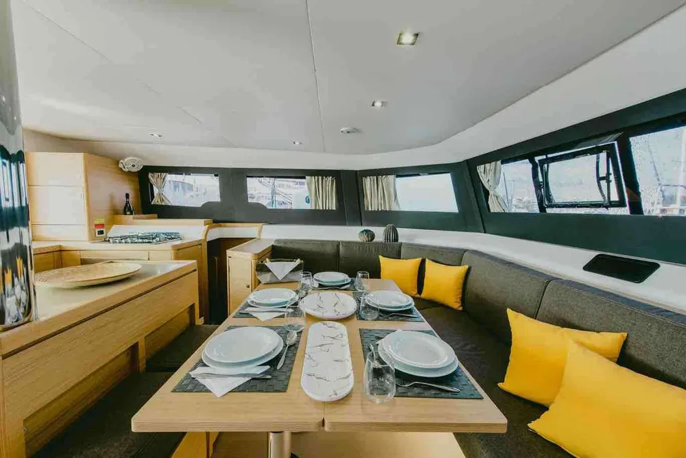 yacht-591471