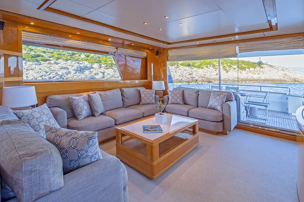 yacht-560908