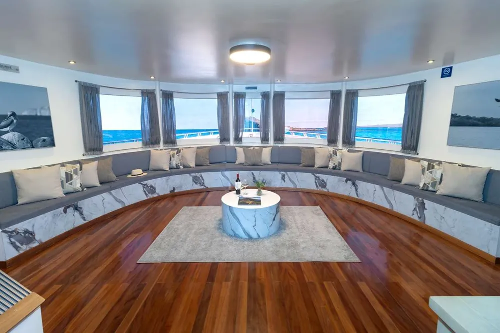 yacht-595997