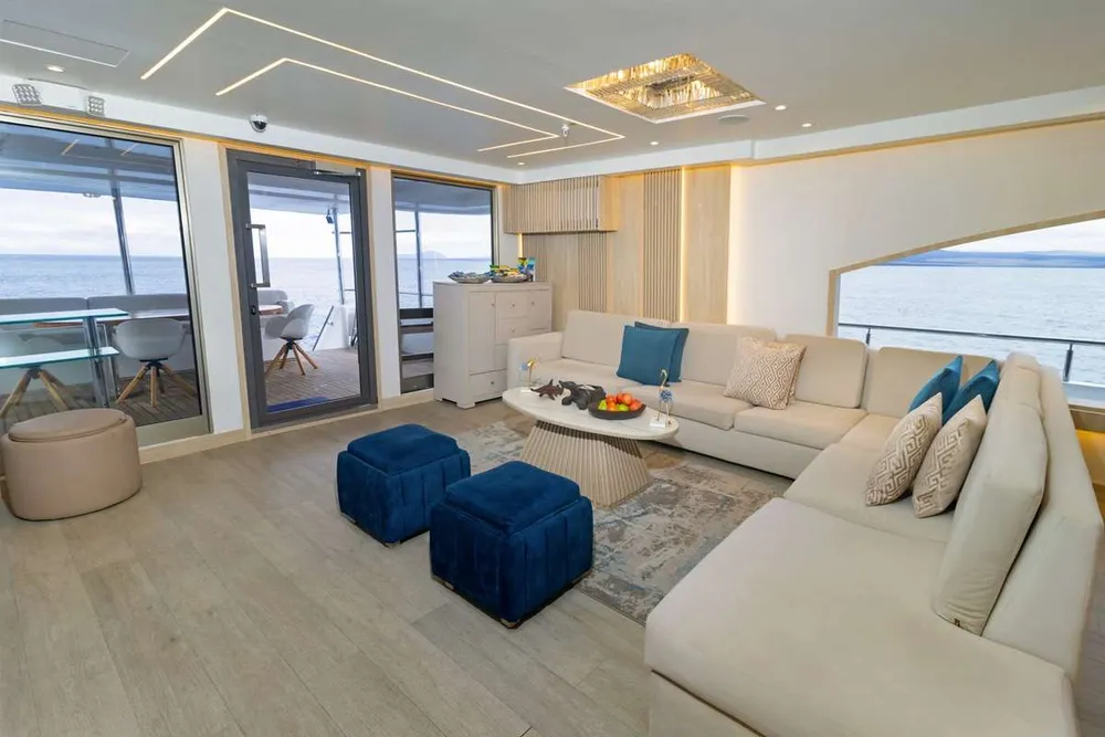 yacht-572097