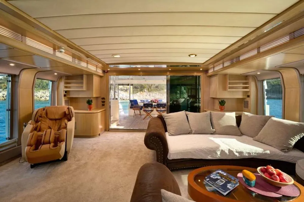 yacht-560712