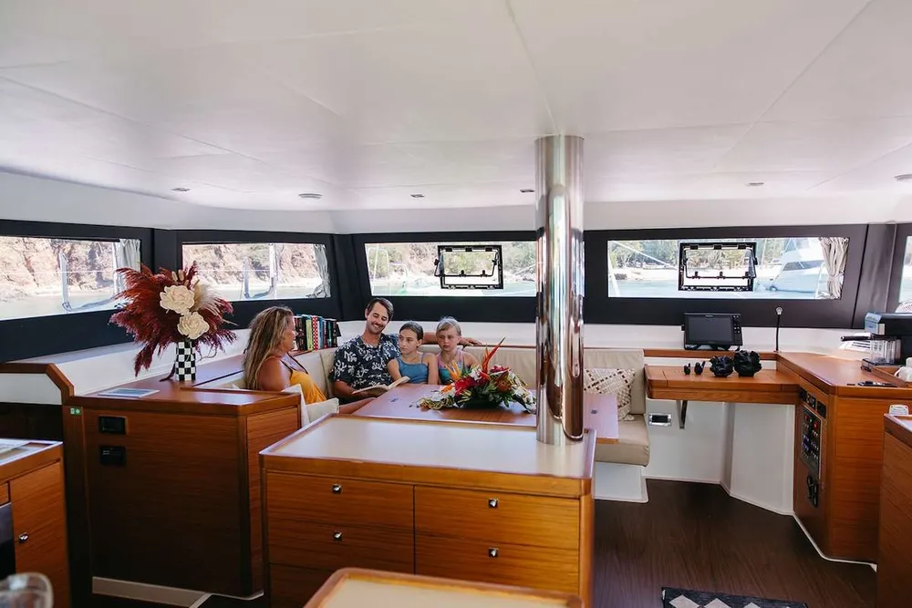 yacht-572487