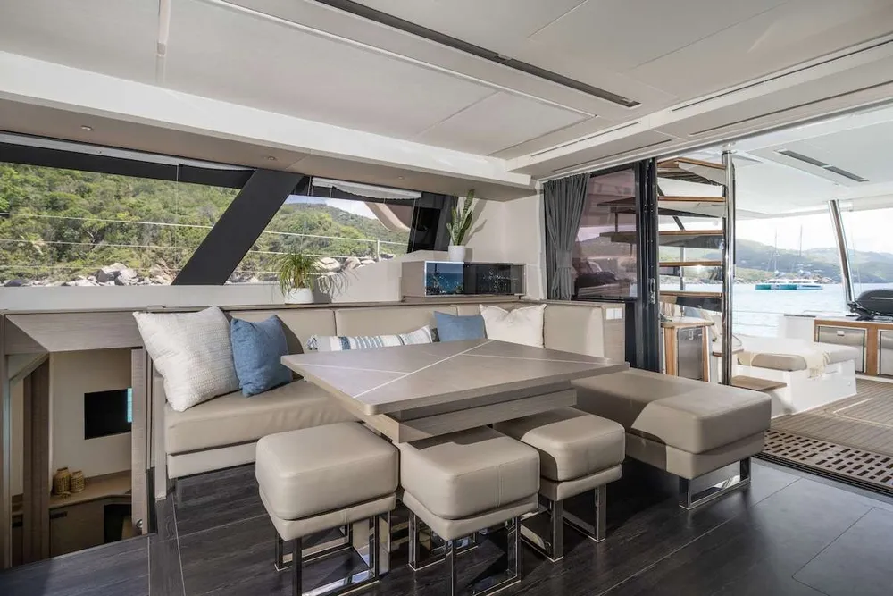 yacht-561032