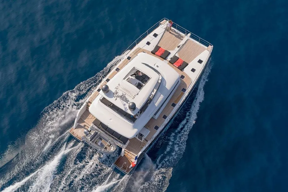 yacht-584604