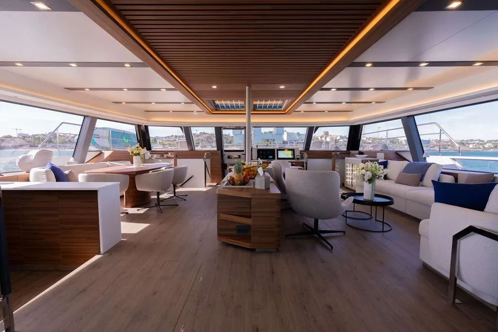 yacht-551152