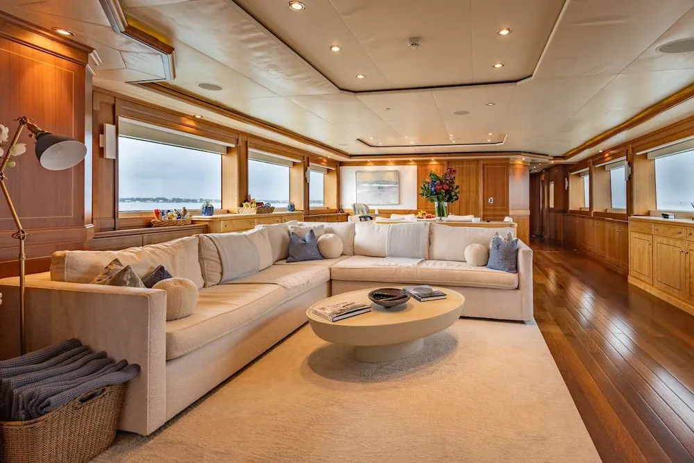 yacht-584021