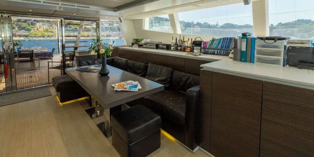 yacht-583877