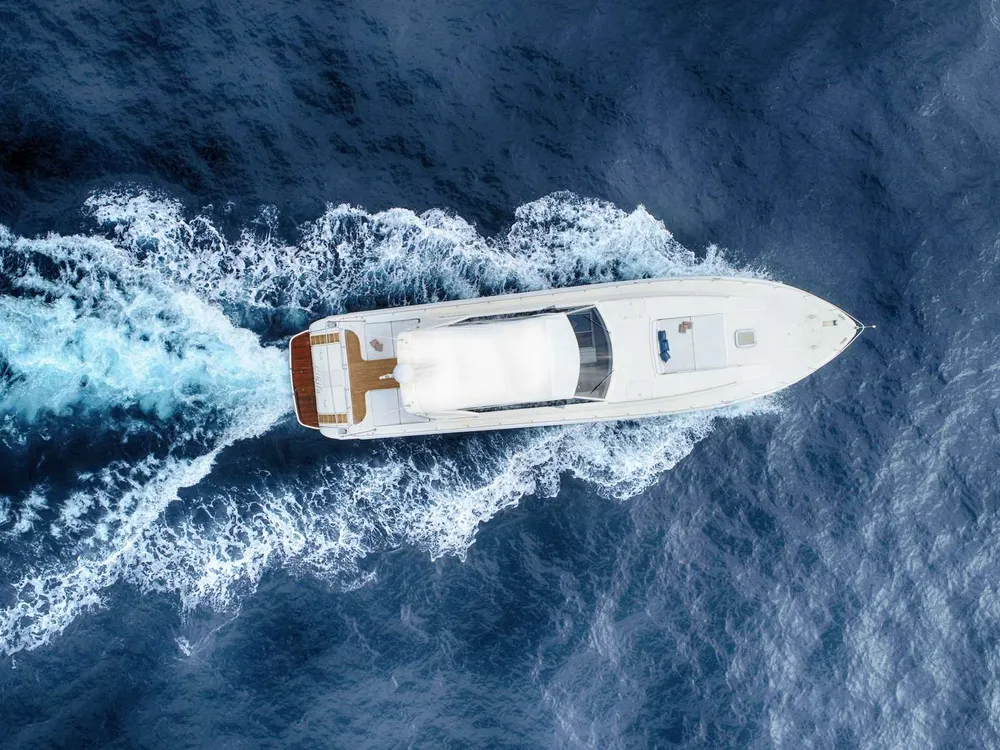 yacht-583305