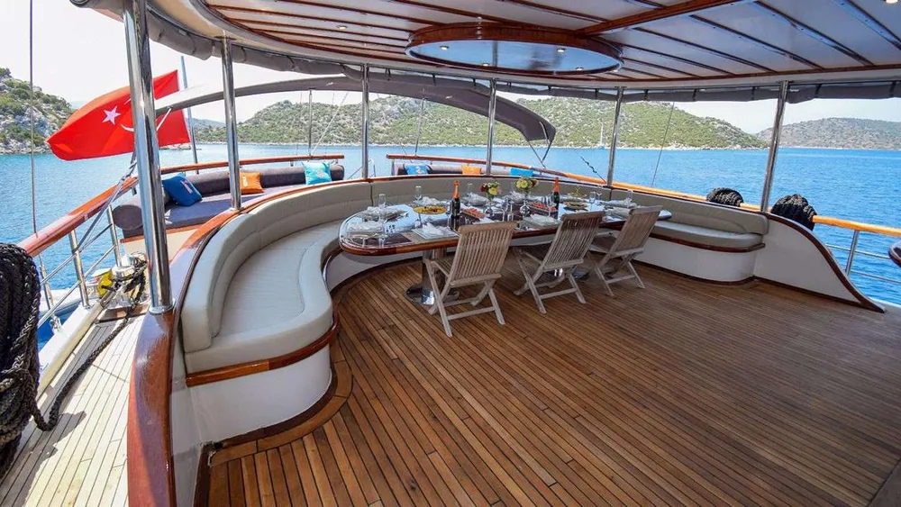 yacht-572773