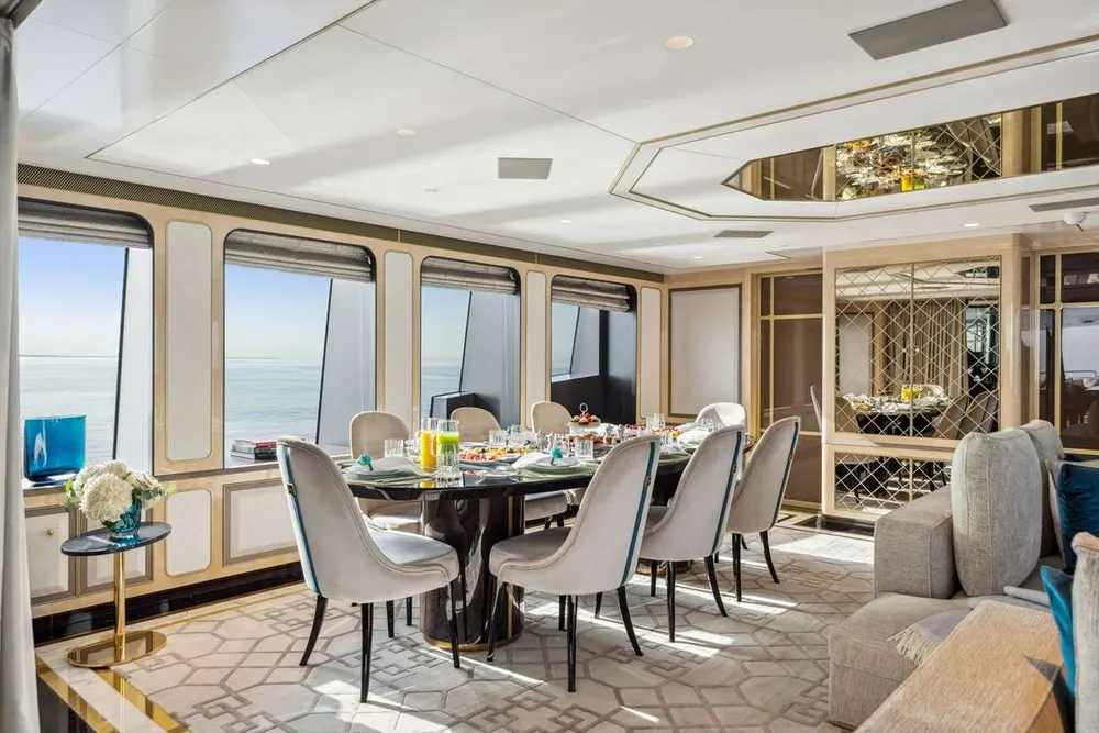 yacht-573800