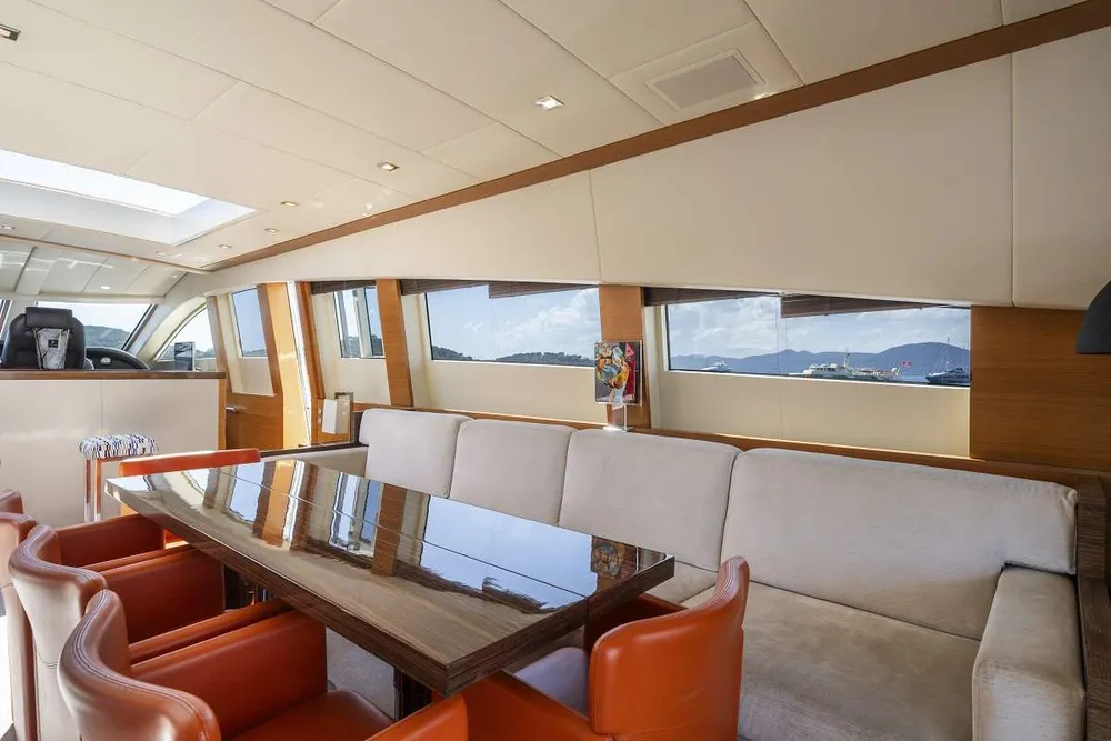 yacht-588879