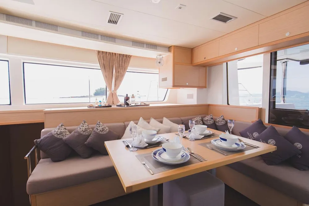 yacht-572573