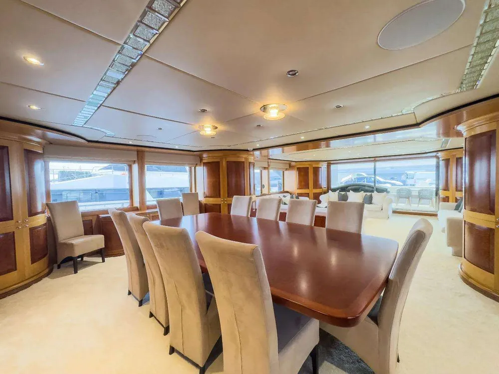 yacht-585027