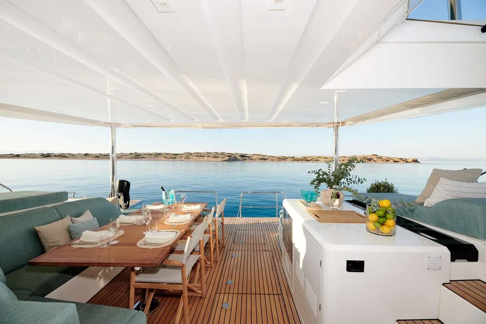yacht-582146