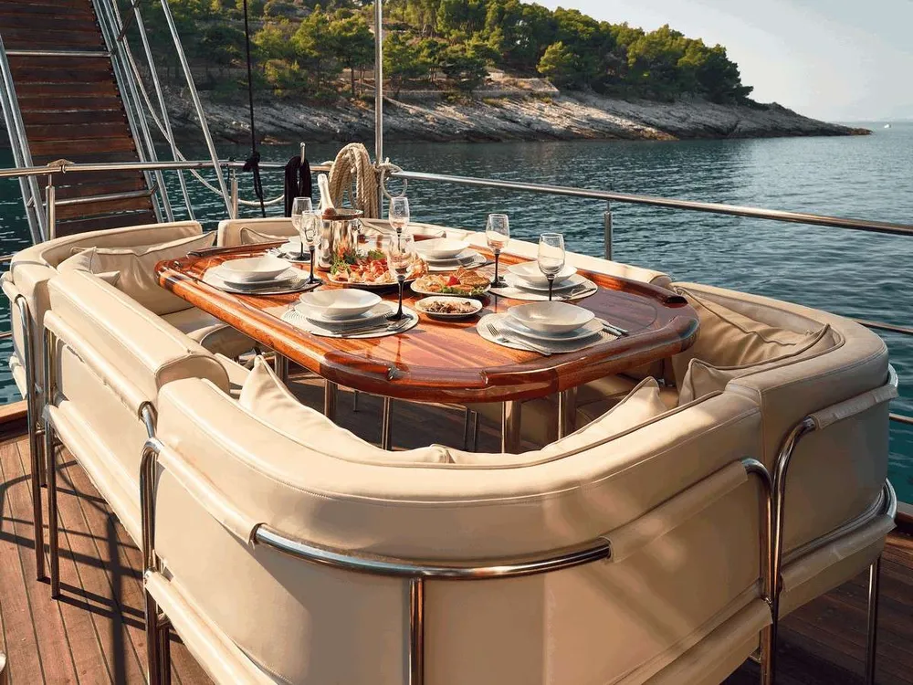 yacht-573297