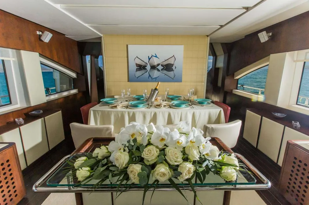 yacht-582730