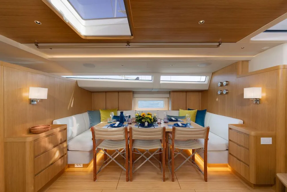 yacht-588171