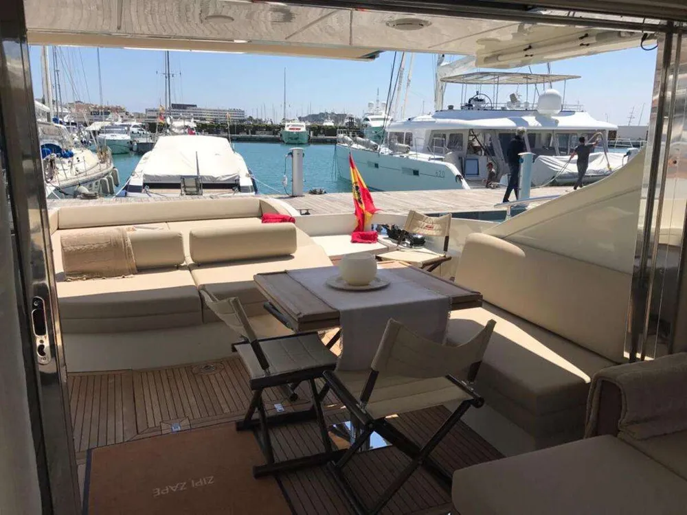 yacht-595321