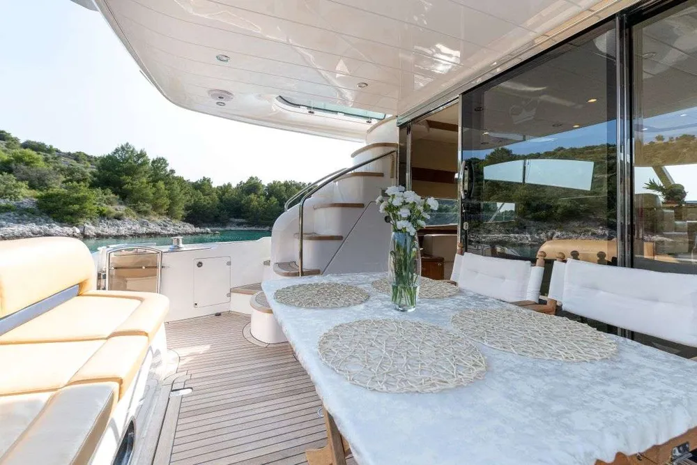 yacht-567654