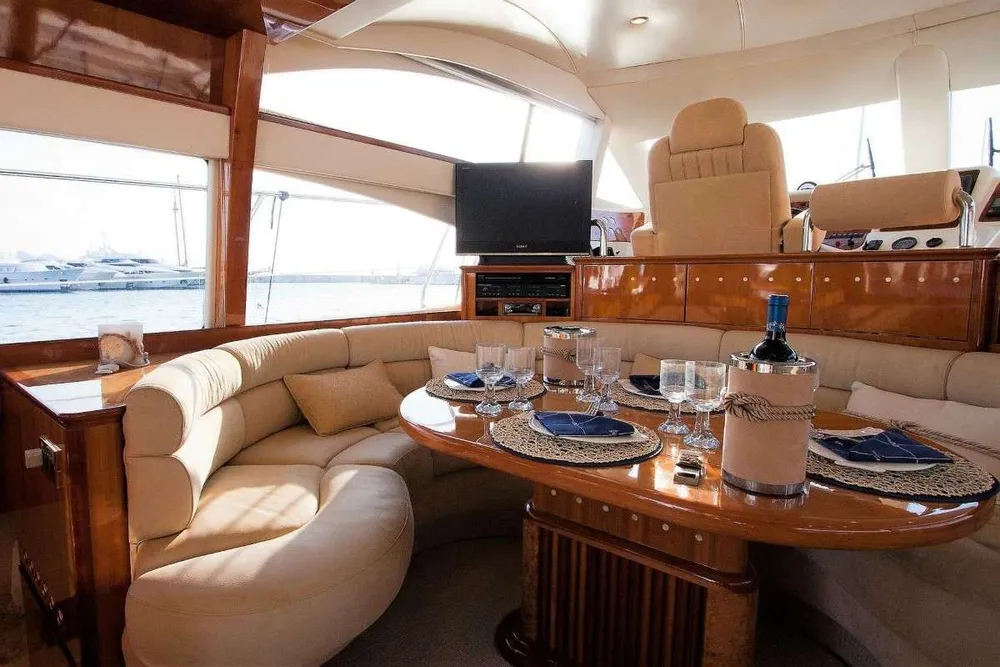 yacht-581763
