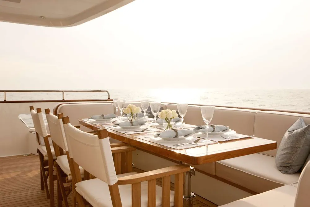 yacht-560920
