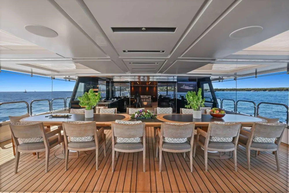 yacht-572188