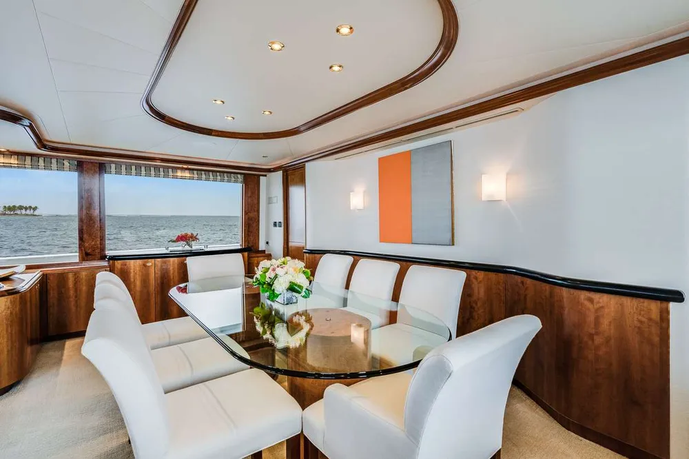yacht-596687