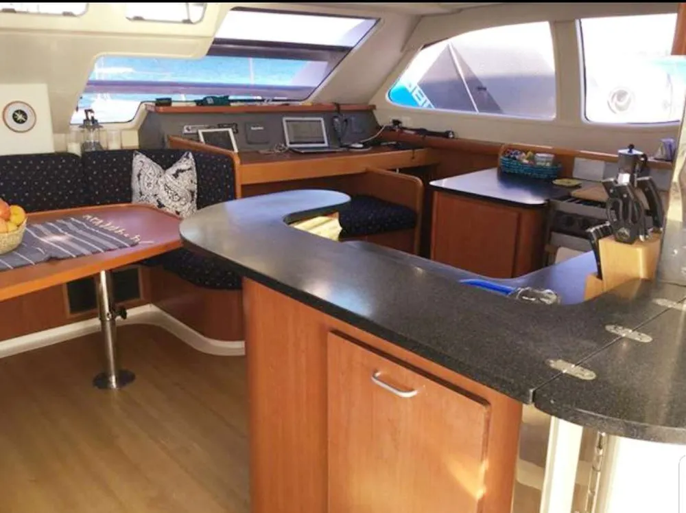 yacht-576074