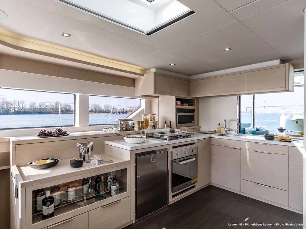 yacht-561371