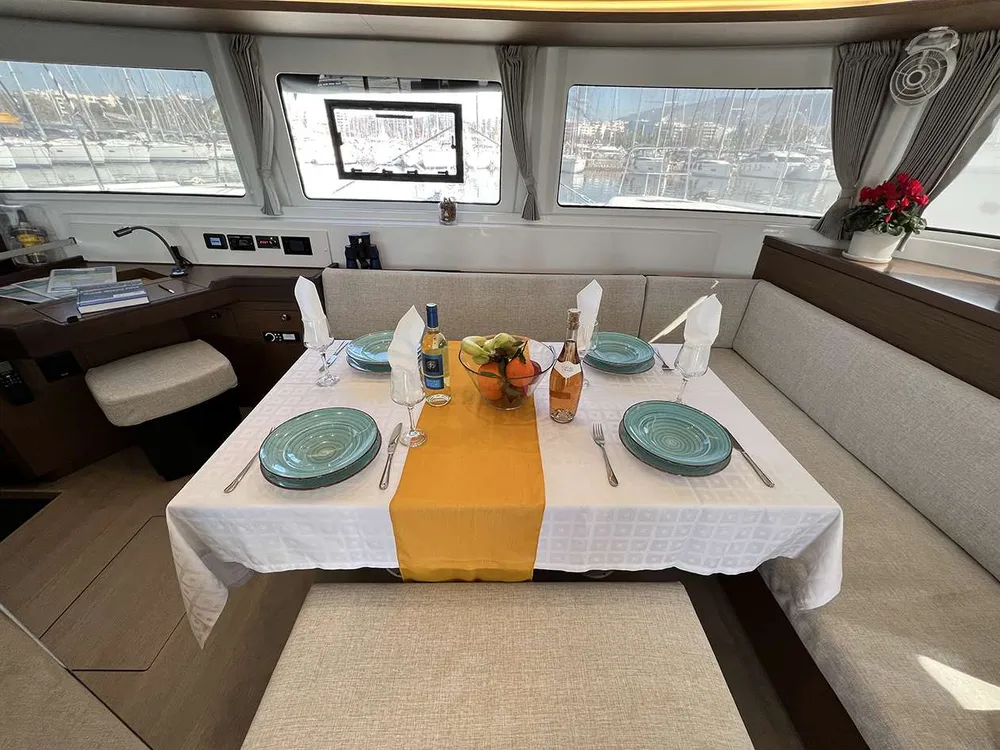 yacht-579261