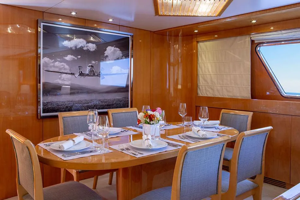 yacht-560909