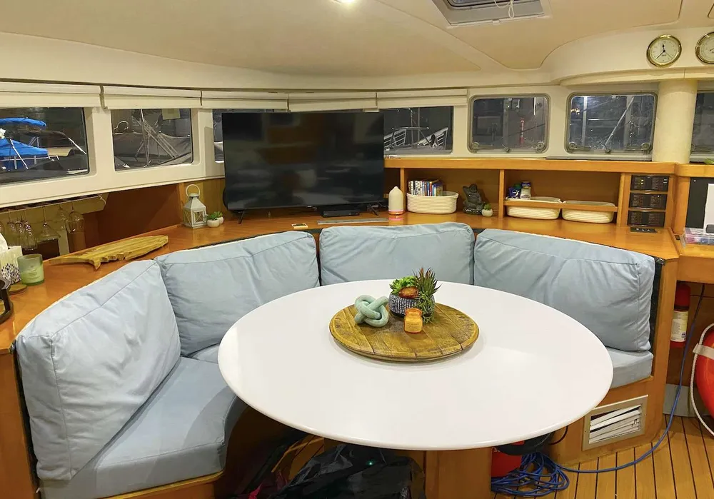 yacht-582256