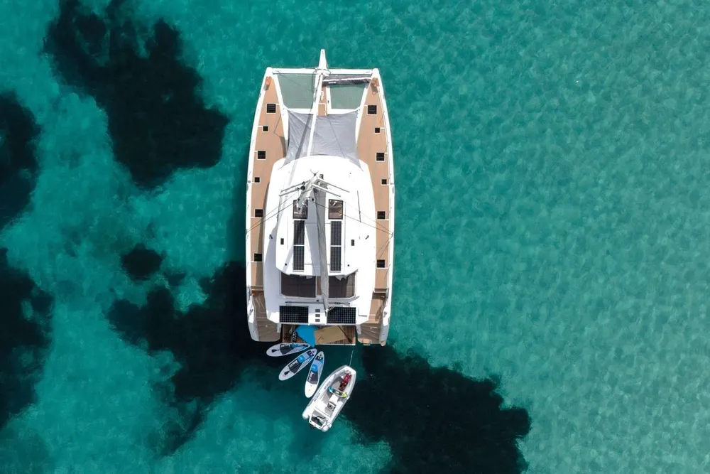 yacht-586482