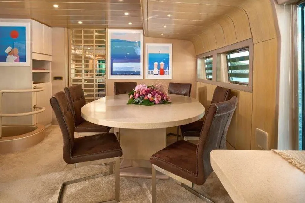 yacht-560711
