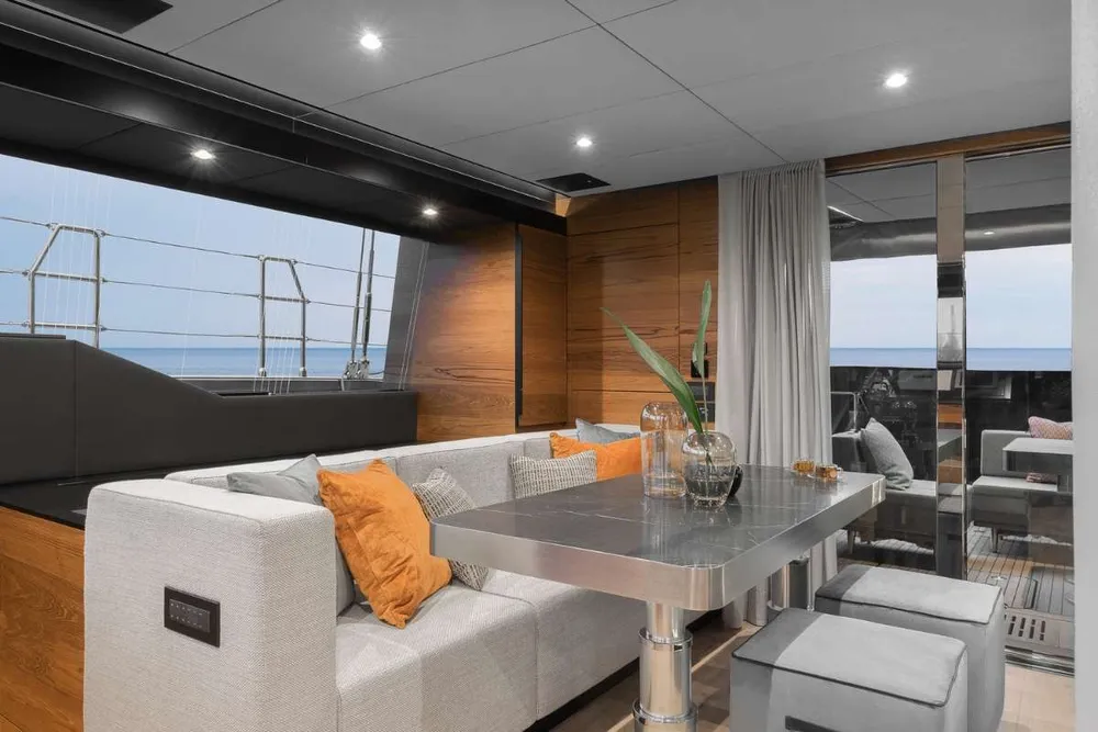 yacht-597781