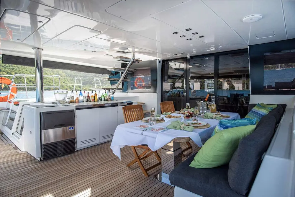 yacht-570698